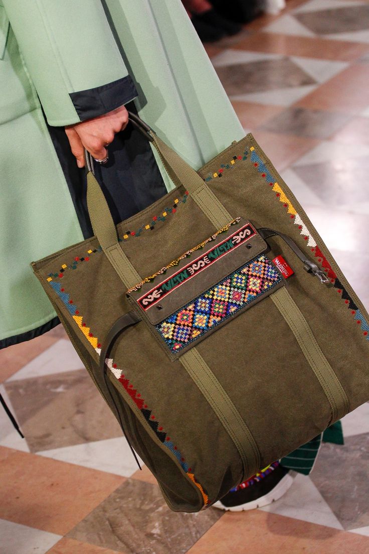 Fashion Forward: Exploring Handmade Bags and Their Versatility